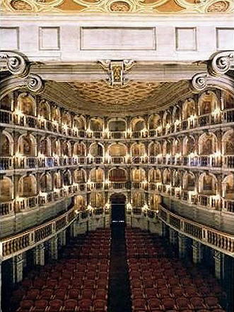 Casentino - Teatro di Bibbiena