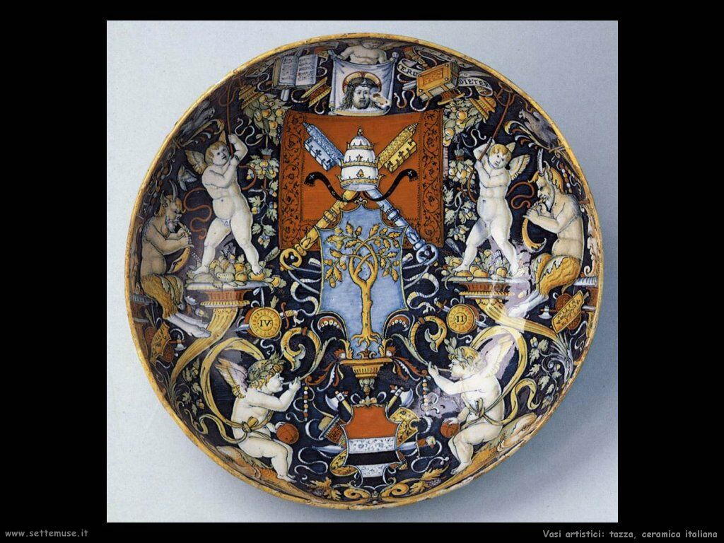 Tazza in ceramica italiana