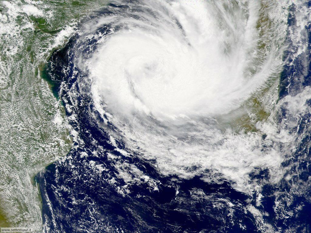 Foto desktop di tornado, cicloni, uragani 001