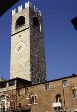 Brescia - Broletto - Torre del Pègol