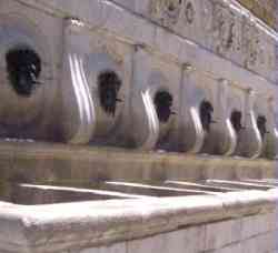 Ancona - Fontana delle 13 cannelle