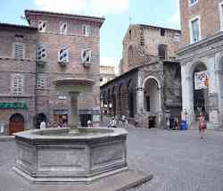 Urbino Piazzale Roma