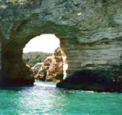 Rodi Garganico - Una grotta naturale