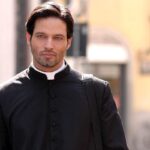 gabriel garko vestito da prete