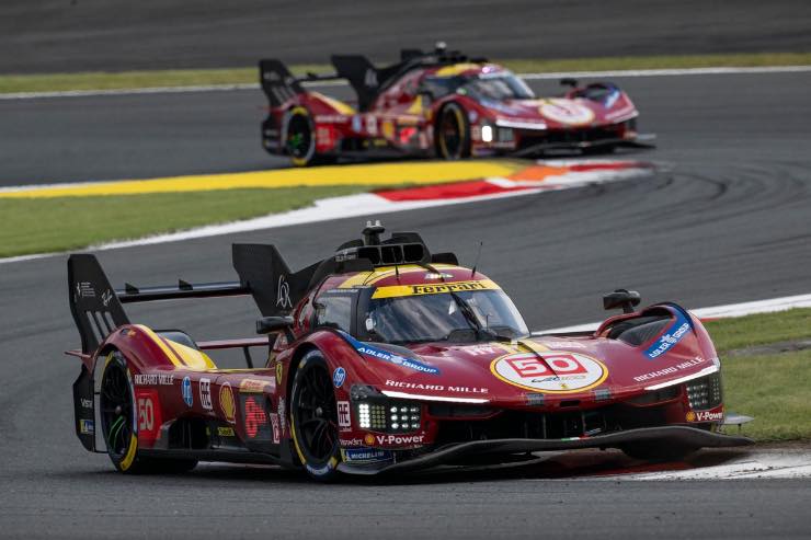 Ferrari 499P sfida la Porsche