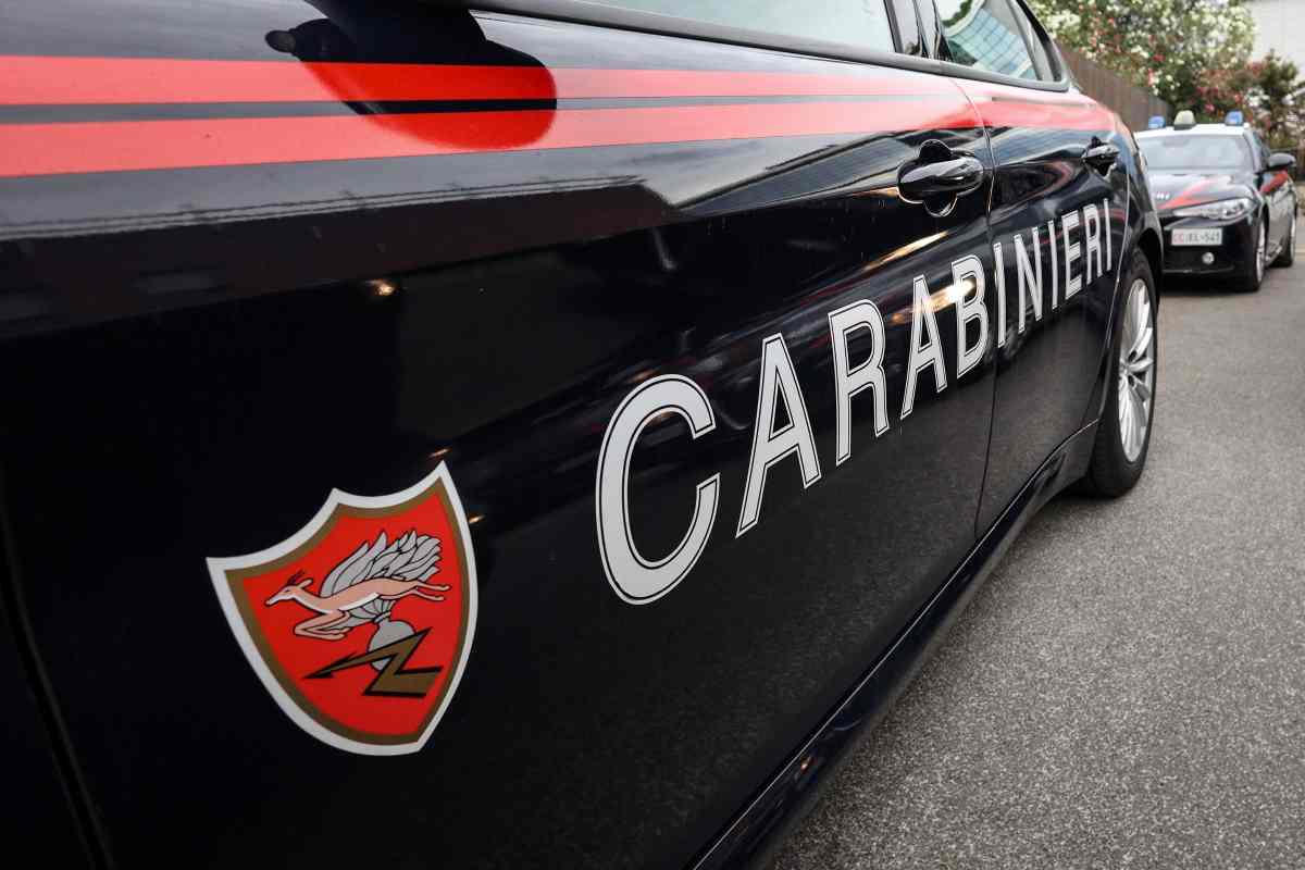 auto carabinieri